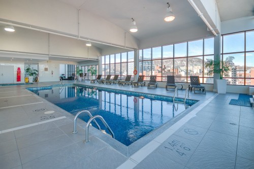Pool - 3104-400 Rue Sherbrooke O., Montréal (Ville-Marie), QC - Indoor Photo Showing Other Room With In Ground Pool