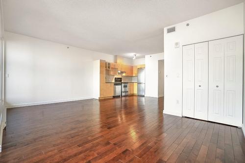 Kitchen - 3104-400 Rue Sherbrooke O., Montréal (Ville-Marie), QC - Indoor