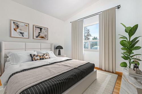 Primary bedroom - 728 Rue Beaugrand, Laval (Saint-Vincent-De-Paul), QC - Indoor Photo Showing Bedroom