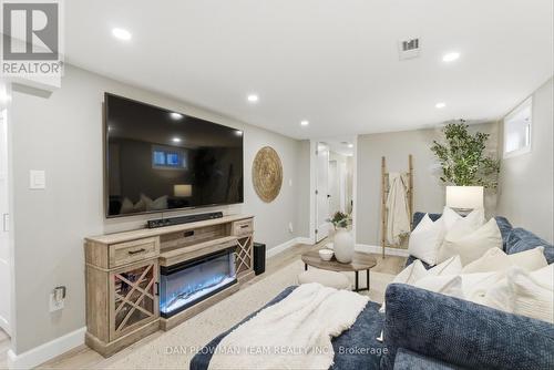 156 Spencer Street E, Cobourg, ON - Indoor Photo Showing Living Room