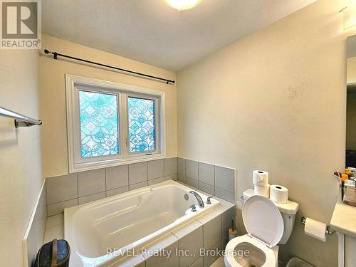 Upper - 16 Concord Drive, Thorold (Rolling Meadows), ON - Indoor Photo Showing Bathroom