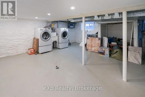 1144 4Th Avenue W, Owen Sound, ON - Indoor Photo Showing Laundry Room