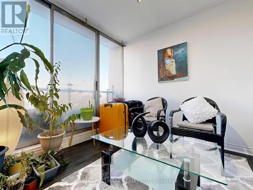 817 - 5 Parkway Forest Drive N, Toronto, ON - Indoor