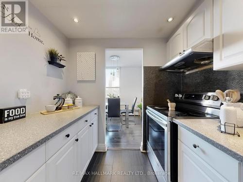 817 - 5 Parkway Forest Drive N, Toronto, ON - Indoor Photo Showing Kitchen