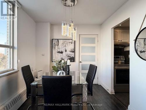 817 - 5 Parkway Forest Drive N, Toronto, ON - Indoor Photo Showing Dining Room