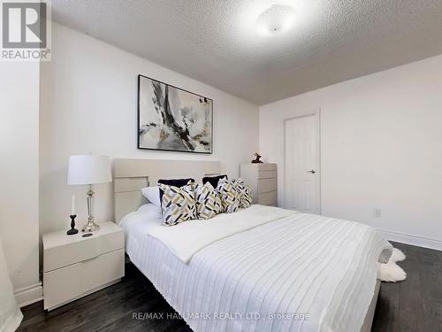 817 - 5 Parkway Forest Drive N, Toronto, ON - Indoor Photo Showing Bedroom