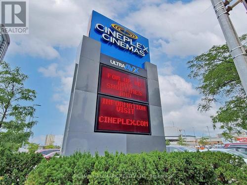 817 - 5 Parkway Forest Drive N, Toronto, ON - Outdoor