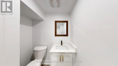 Bsmt - 14 Furlong Court, Toronto, ON - Indoor Photo Showing Bathroom