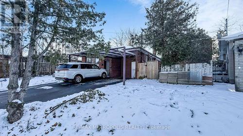 Bsmt - 14 Furlong Court, Toronto, ON - Outdoor