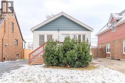 383 Laporte Avenue, Windsor, ON - Outdoor With Exterior