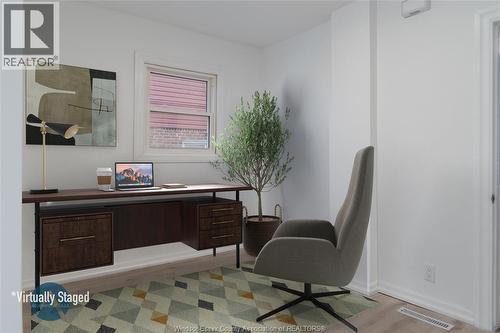 383 Laporte Avenue, Windsor, ON - Indoor