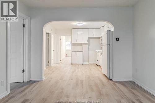 383 Laporte Avenue, Windsor, ON - Indoor