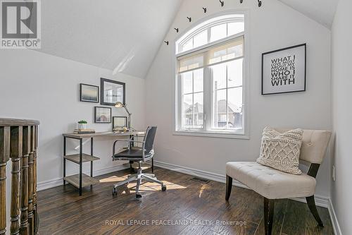 10 Pavlova Crescent, Richmond Hill, ON - Indoor Photo Showing Office