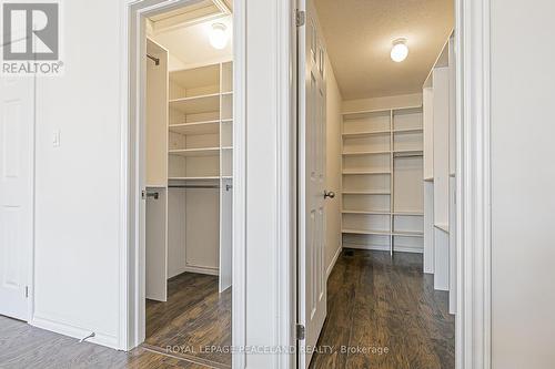 10 Pavlova Crescent, Richmond Hill, ON - Indoor Photo Showing Other Room