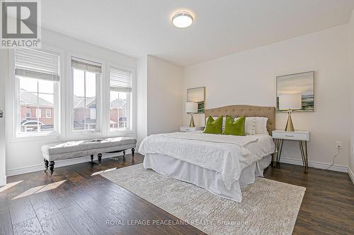 10 Pavlova Crescent, Richmond Hill, ON - Indoor Photo Showing Bedroom