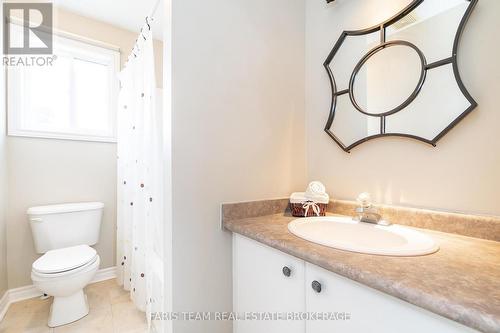 17 Nicole Marie Avenue, Barrie, ON - Indoor Photo Showing Bathroom