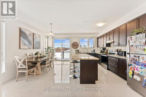 25 Lake Trail Way, Whitby, ON - Indoor