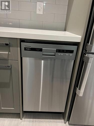 1006 - 195 Mccaul Street, Toronto, ON - Indoor