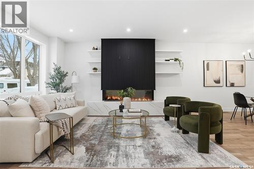 1137 13Th Street, Saskatoon, SK - Indoor Photo Showing Living Room