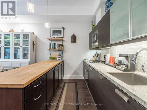 107 - 66 Kippendavie Avenue, Toronto, ON - Indoor Photo Showing Kitchen