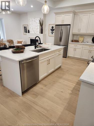 82 Mulberry Court, Amherstburg, ON - Indoor Photo Showing Kitchen