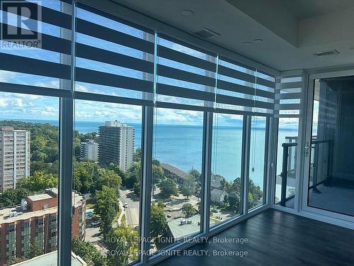 1702 - 370 Martha Street, Burlington, ON - Indoor Photo Showing Other Room