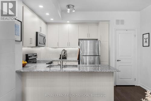 Th4 - 120 Long Branch Avenue, Toronto, ON - Indoor Photo Showing Kitchen With Stainless Steel Kitchen With Upgraded Kitchen