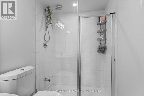 Th4 - 120 Long Branch Avenue, Toronto, ON - Indoor Photo Showing Bathroom