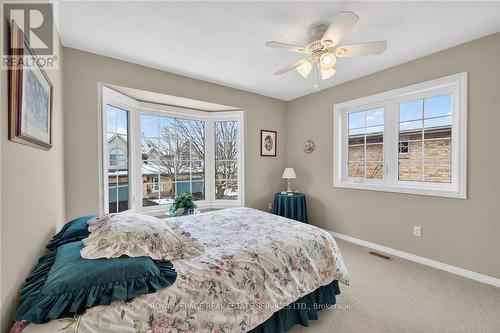 120 - 3333 New Street, Burlington, ON - Indoor Photo Showing Bedroom