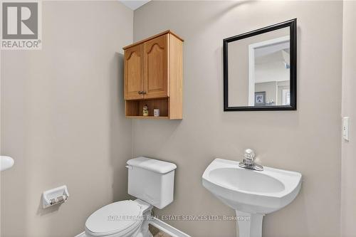 120 - 3333 New Street, Burlington, ON - Indoor Photo Showing Bathroom