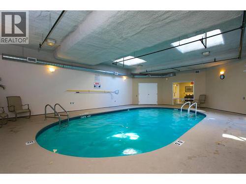 1966 Durnin Road Unit# 501, Kelowna, BC - Indoor Photo Showing Garage