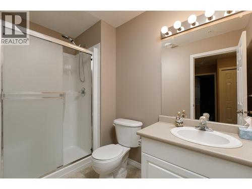 1966 Durnin Road Unit# 501, Kelowna, BC - Indoor Photo Showing Bathroom