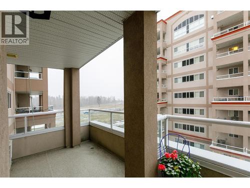 1966 Durnin Road Unit# 501, Kelowna, BC - Outdoor