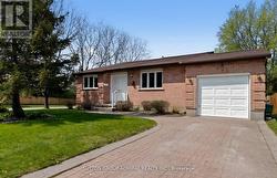 821 BRIDLE PATH CRESCENT  Kingston, ON K7P 1P8