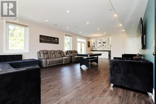 118 Parkview Drive, Alnwick/Haldimand, ON - Indoor Photo Showing Living Room