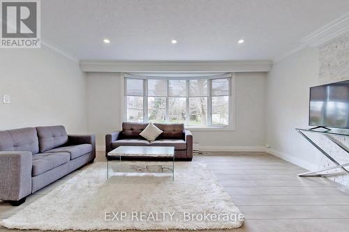 Main - 9 Silverview Drive, Toronto, ON - Indoor Photo Showing Living Room