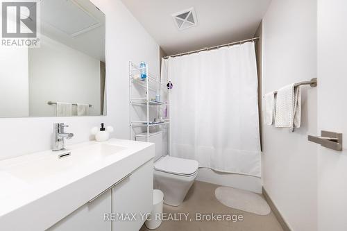 1811 - 99 Foxbar Road, Toronto, ON - Indoor Photo Showing Bathroom