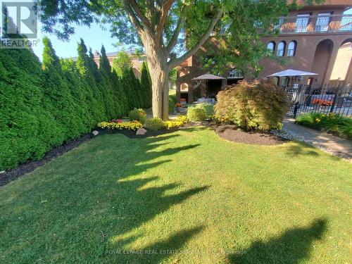 44 Wigwoss Drive, Vaughan, ON - Outdoor