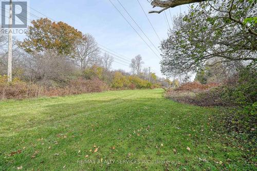 24 Norlan Avenue, London East, ON - Outdoor