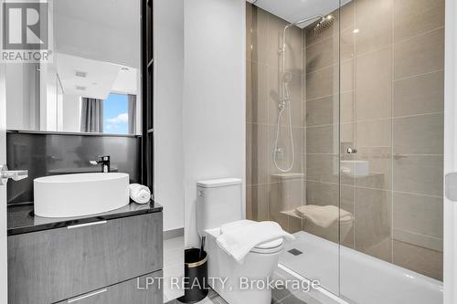 223 - 28 Ann Street, Mississauga, ON - Indoor Photo Showing Bathroom