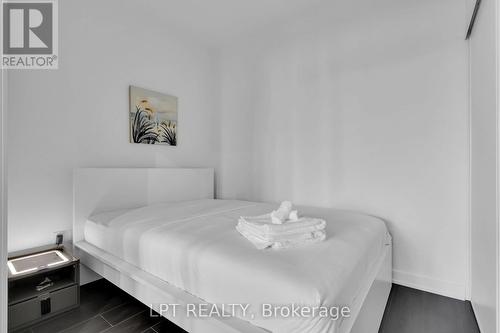 223 - 28 Ann Street, Mississauga, ON - Indoor Photo Showing Bedroom