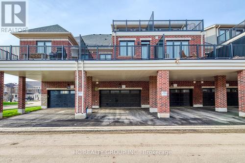 3219 Crystal Drive, Oakville, ON - Outdoor