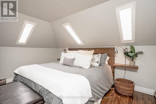 6 - 432 Burlington Avenue, Burlington, ON - Indoor Photo Showing Bedroom