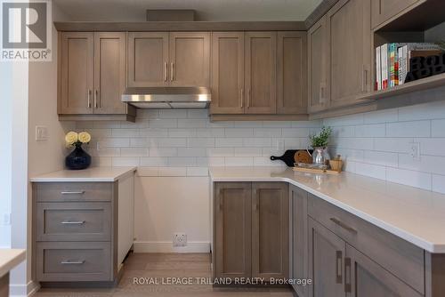 122 Styles Drive, St. Thomas, ON - Indoor Photo Showing Kitchen