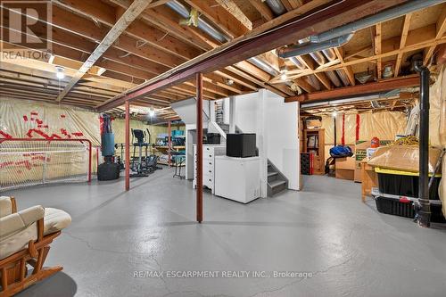 71 Royaledge Way, Hamilton, ON - Indoor Photo Showing Basement