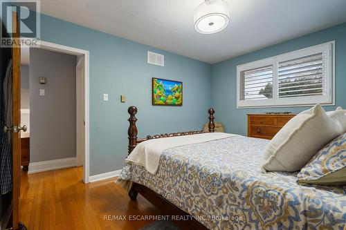 3 Hatfield Place, Hamilton, ON - Indoor Photo Showing Bedroom