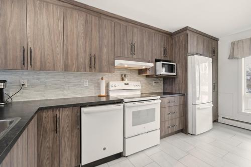 Kitchen - 1529 Rue Beaugrand, Acton Vale, QC - Indoor Photo Showing Kitchen