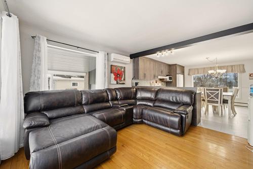 Living room - 1529 Rue Beaugrand, Acton Vale, QC - Indoor Photo Showing Living Room