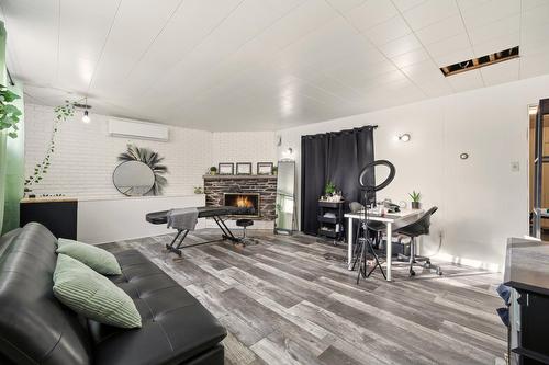 Family room - 1529 Rue Beaugrand, Acton Vale, QC - Indoor With Fireplace