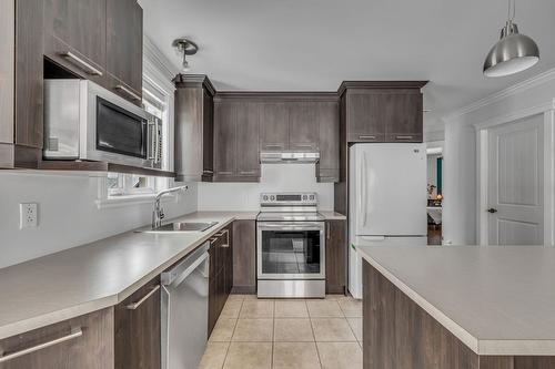 Cuisine - 4811 Rue Des Samares, Québec (Charlesbourg), QC - Indoor Photo Showing Kitchen